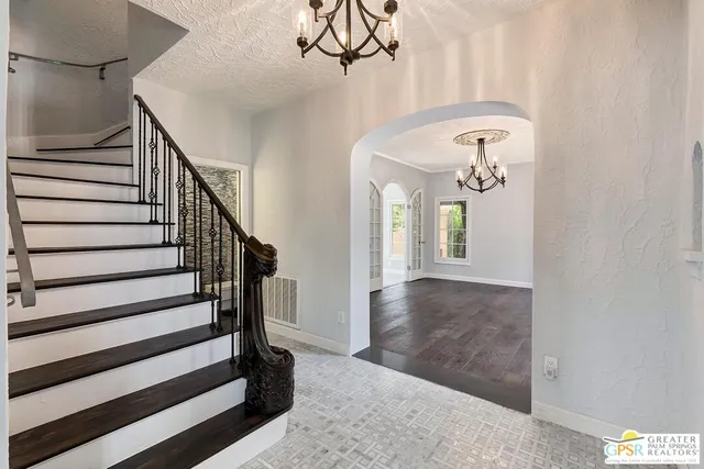 $2,699,000 | 404 East Randolph Street, Glendale, CA 91207