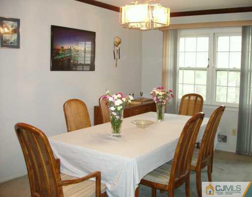 7 Carter Road East Brunswick, NJ 08816 - Photo 4 of 8 Gallery Image 4
