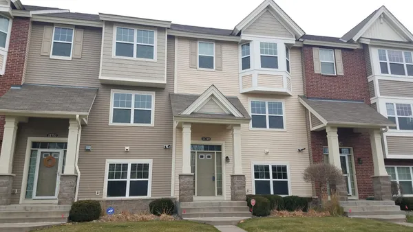 $2,395 | 11749 Emery Village Drive North, Champlin, MN 55316