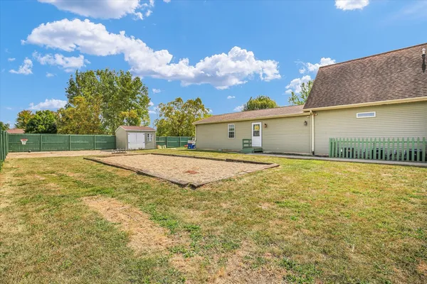 $355,000 | 48 Nightingale Circle, Camargo, IL 61919