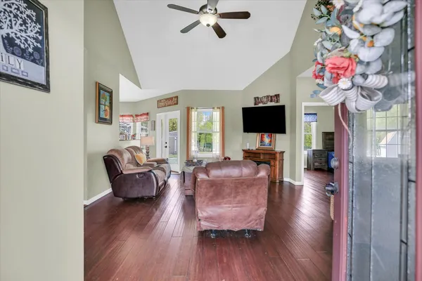 $355,000 | 48 Nightingale Circle, Camargo, IL 61919