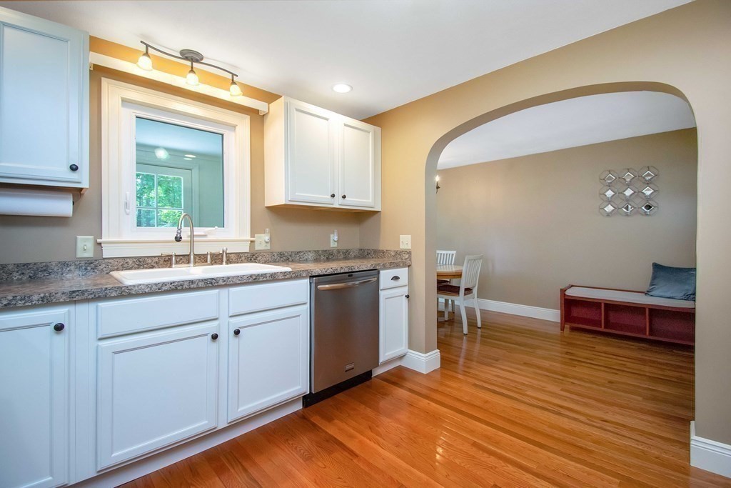 99 Holyoke Road Westfield, MA 01085 - Photo 11 of 37 Gallery Image 11