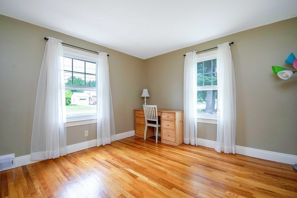 99 Holyoke Road Westfield, MA 01085 - Photo 14 of 37 Gallery Image 14