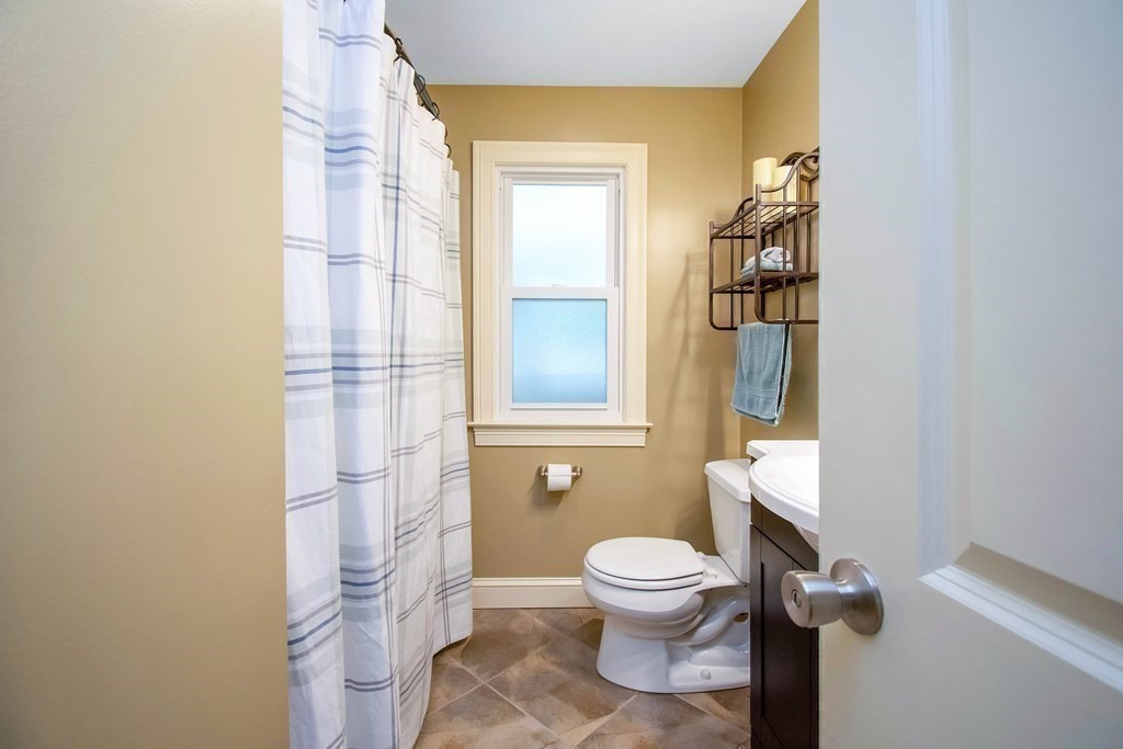 99 Holyoke Road Westfield, MA 01085 - Photo 16 of 37 Gallery Image 16