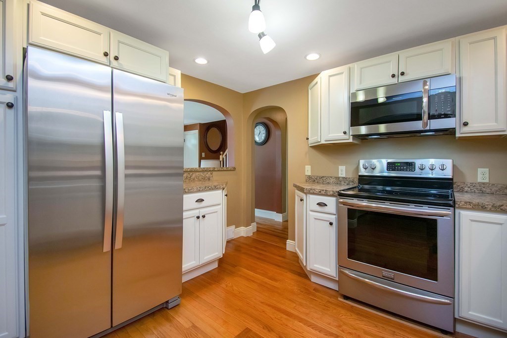 99 Holyoke Road Westfield, MA 01085 - Photo 8 of 37 Gallery Image 8