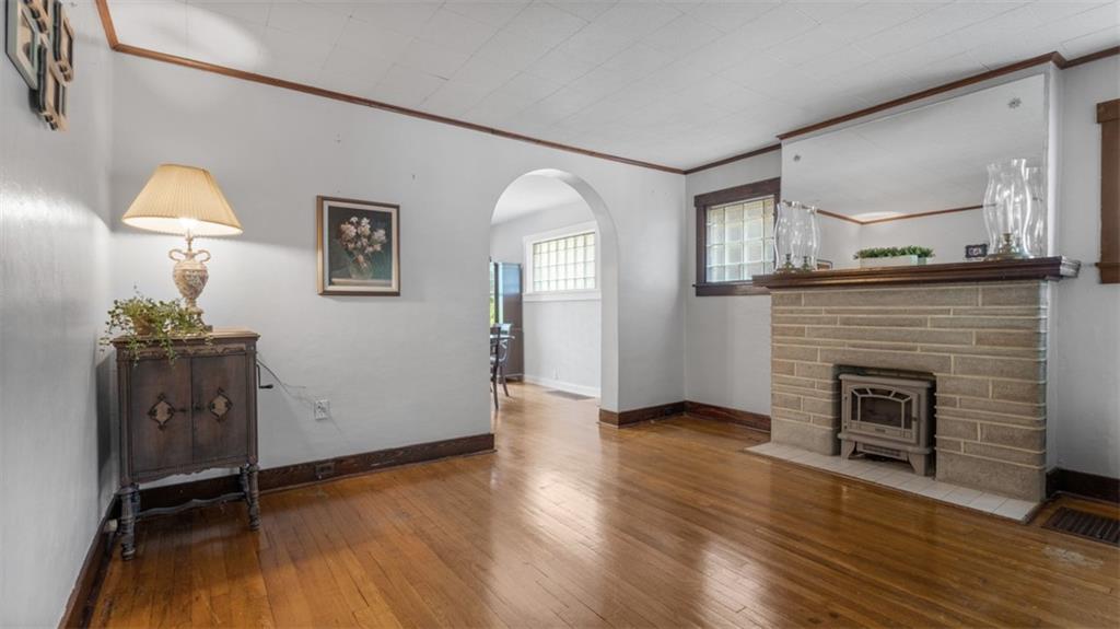 2536 Middletown Road Pittsburgh, PA 15205 - Photo 7 of 39 Gallery Image 7