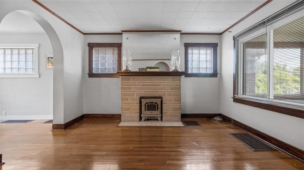 2536 Middletown Road Pittsburgh, PA 15205 - Photo 8 of 39 Gallery Image 8