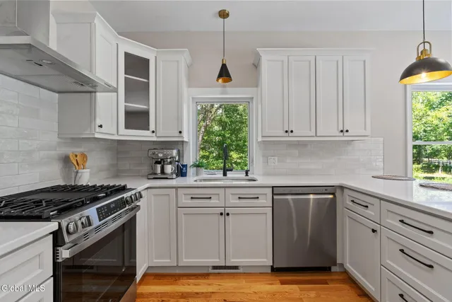 $568,000 | 706 Swaggertown Road, Charlton, NY 12302