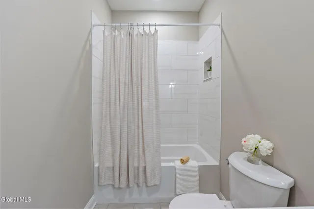 $568,000 | 706 Swaggertown Road, Charlton, NY 12302