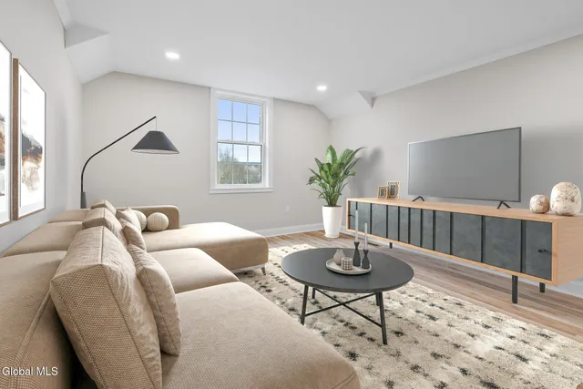 $568,000 | 706 Swaggertown Road, Charlton, NY 12302