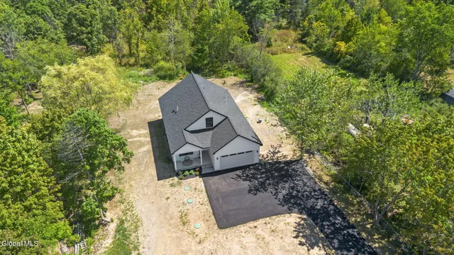 $568,000 | 706 Swaggertown Road, Charlton, NY 12302