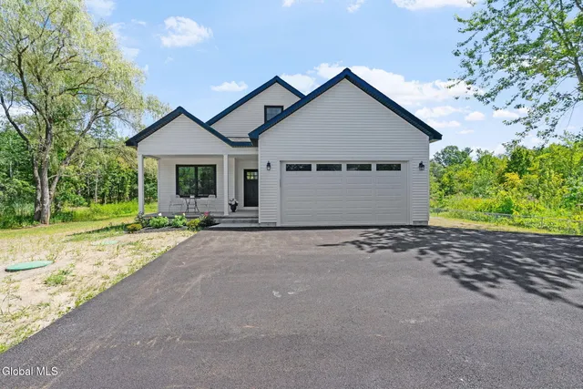 $568,000 | 706 Swaggertown Road, Charlton, NY 12302