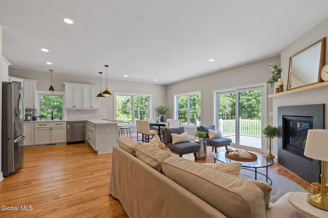 $568,000 | 706 Swaggertown Road, Charlton, NY 12302