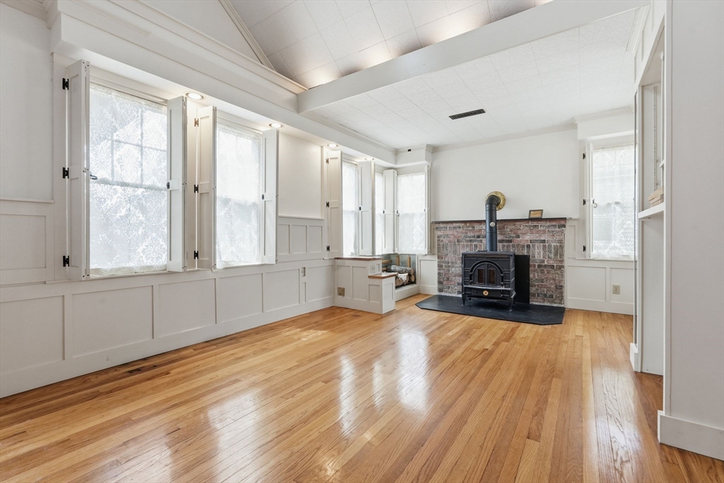 17-19 Howes Street Springfield, MA 01118 - Photo 16 of 42