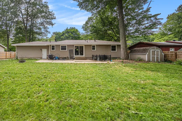 $344,900 | 920 Cheboygan Drive, Muskegon, MI 49445
