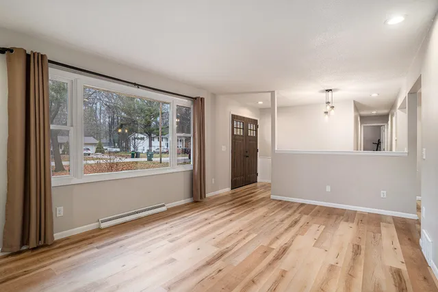 $344,900 | 920 Cheboygan Drive, Muskegon, MI 49445