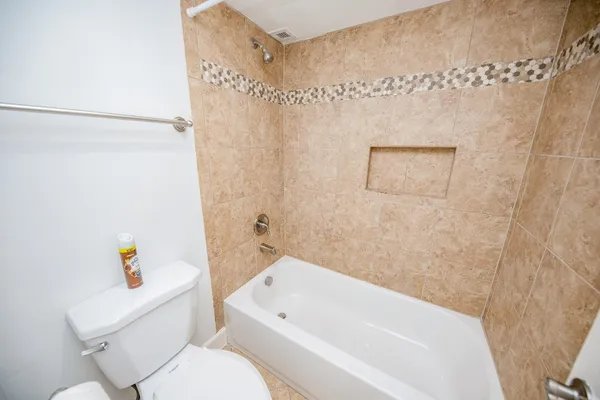 $2,200 | 3525 Sage Road, Unit 710, Houston, TX 77056