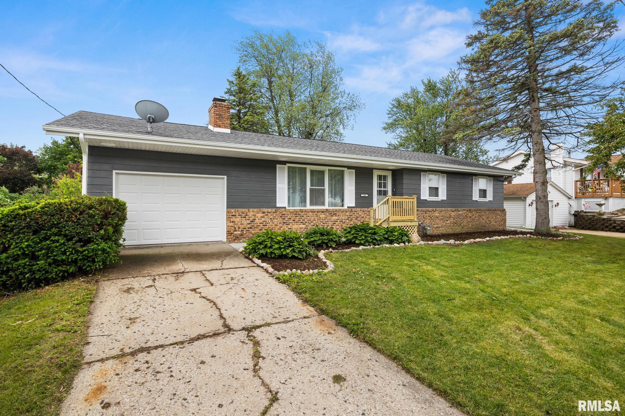 208 Graze Avenue Dunlap, IL 61525 - Photo 2 of 26