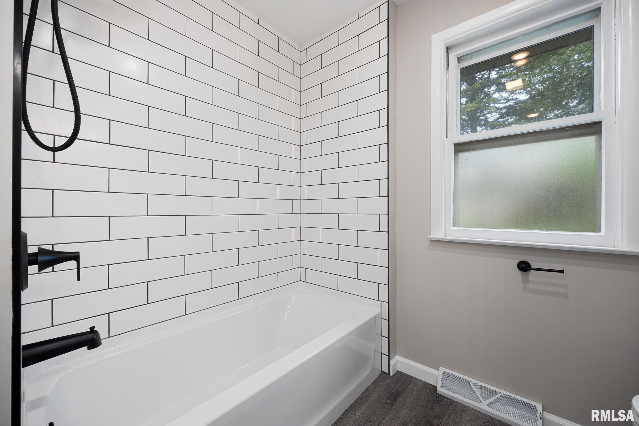 208 Graze Avenue Dunlap, IL 61525 - Photo 10 of 26