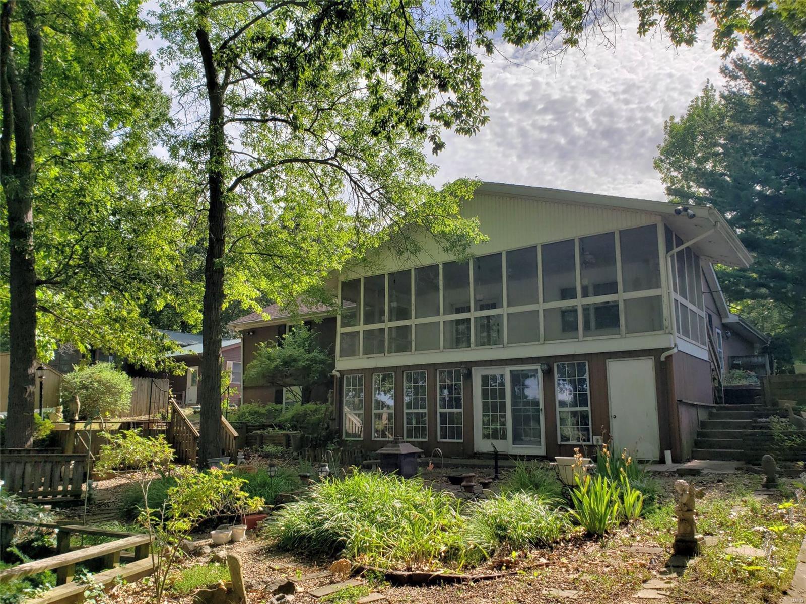 211 Lands End Road Hillsboro, IL 62049 - Photo 4 of 59