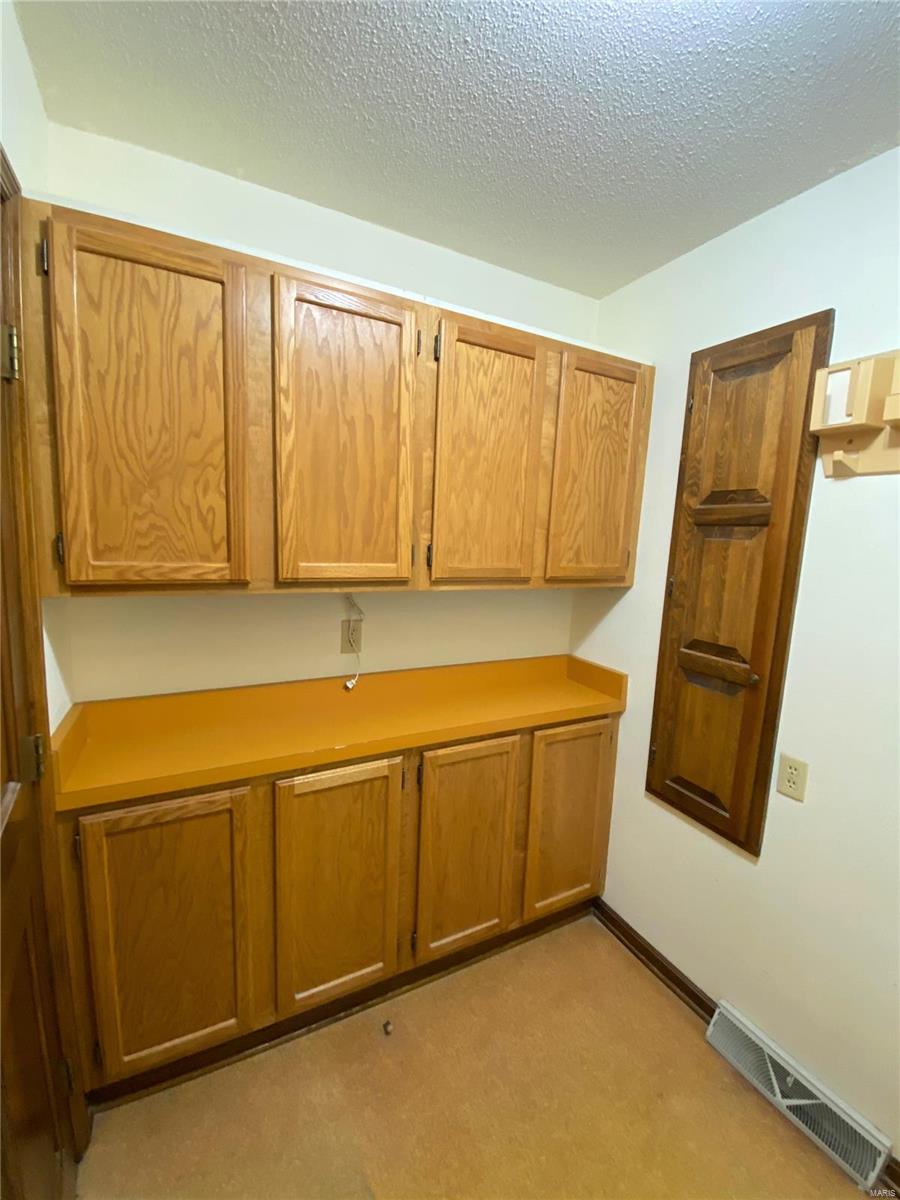 211 Lands End Road Hillsboro, IL 62049 - Photo 40 of 59