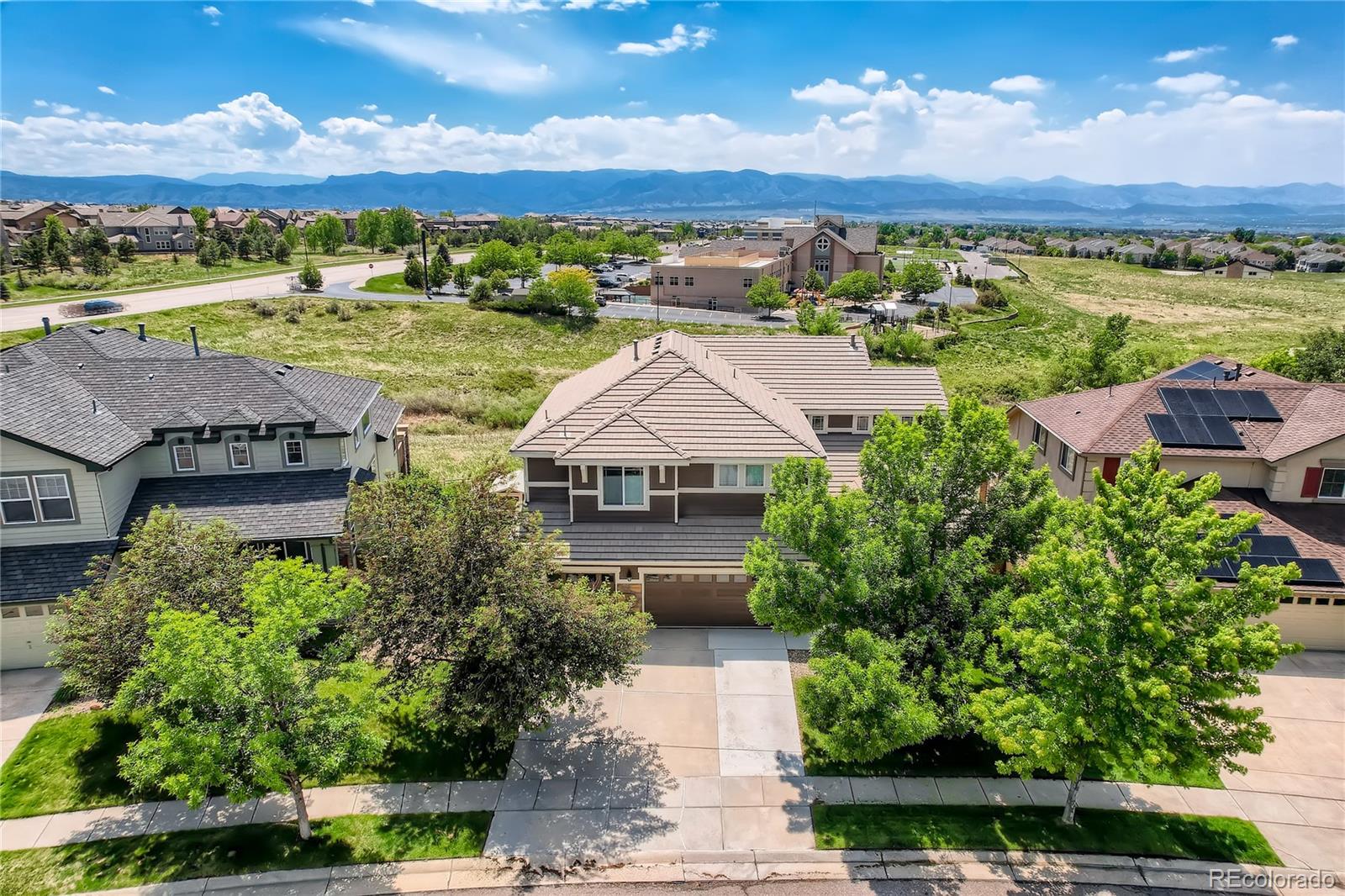 724 Ridgemont Circle Highlands Ranch, CO 80126 - Photo 2 of 40 Gallery Image 2