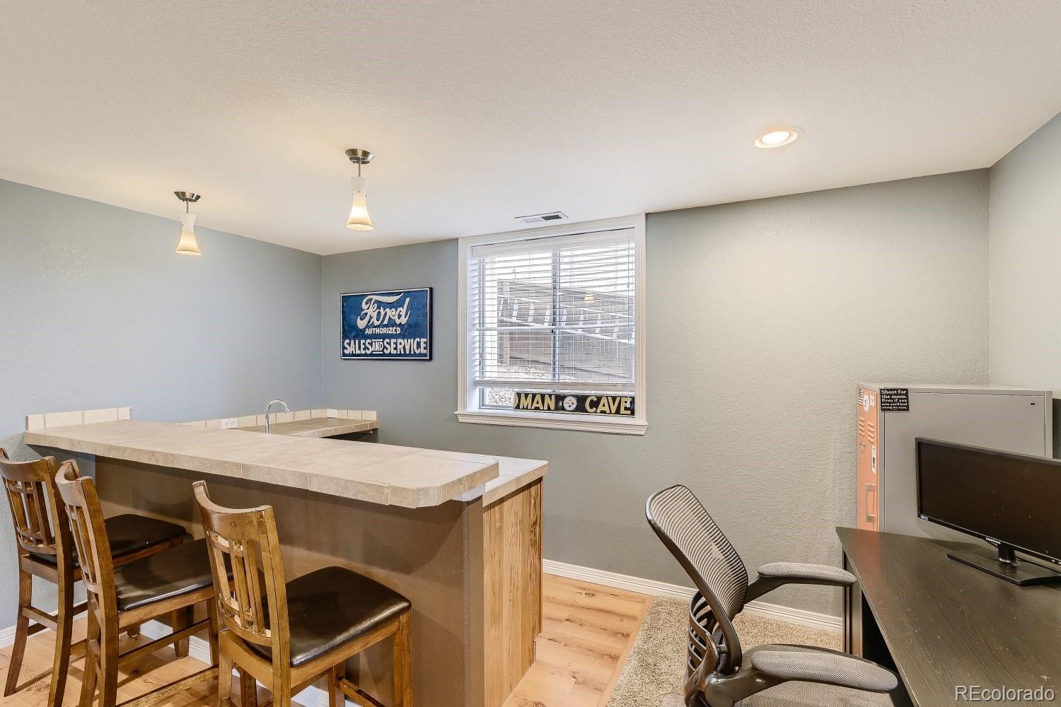 724 Ridgemont Circle Highlands Ranch, CO 80126 - Photo 33 of 40 Gallery Image 33