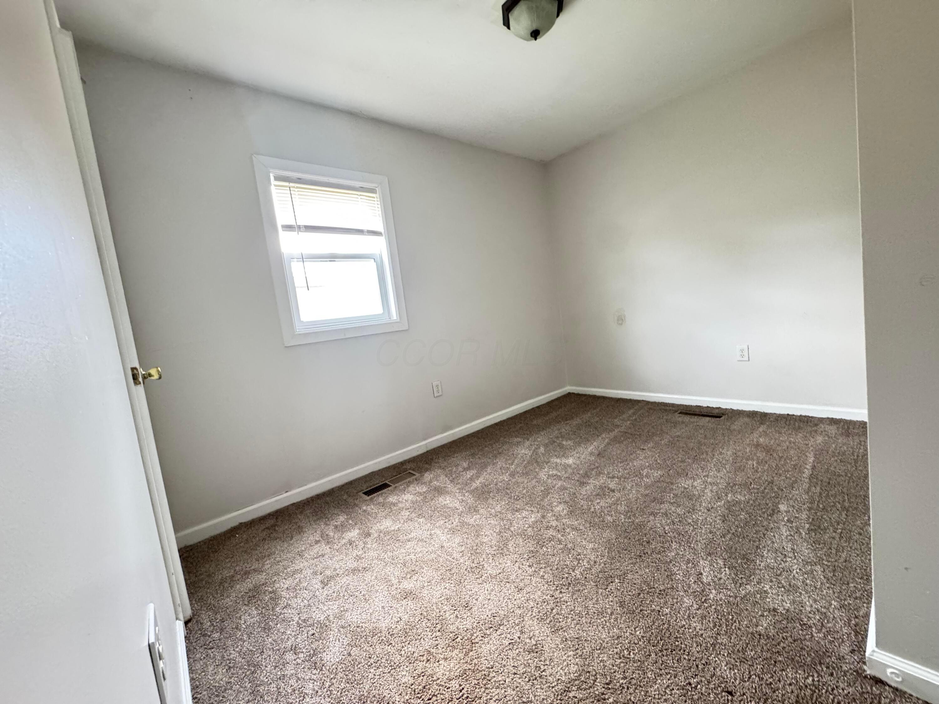 935 Duke Road Columbus, OH 43213 - Photo 24 of 31 IMG_4772 3