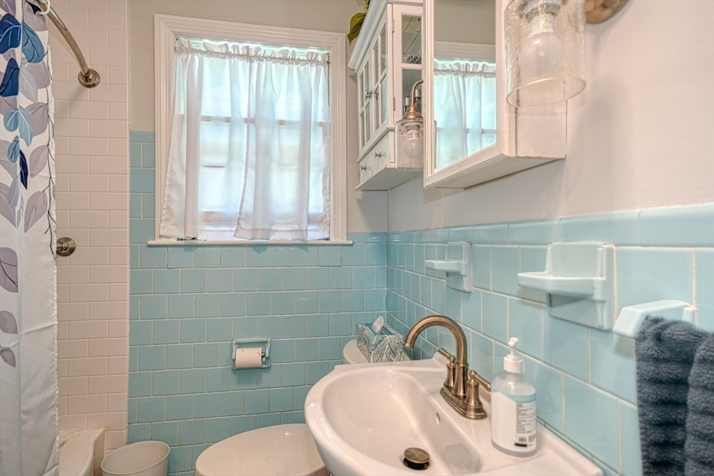 6 Ridge Road Marlborough, MA 01752 - Photo 28 of 35 Gallery Image 28