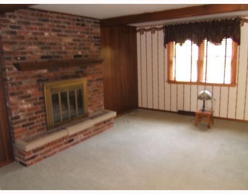 2059 Redcoach Road Allison Park, PA 15101 - Photo 8 of 16 Den/Family/Great Room.