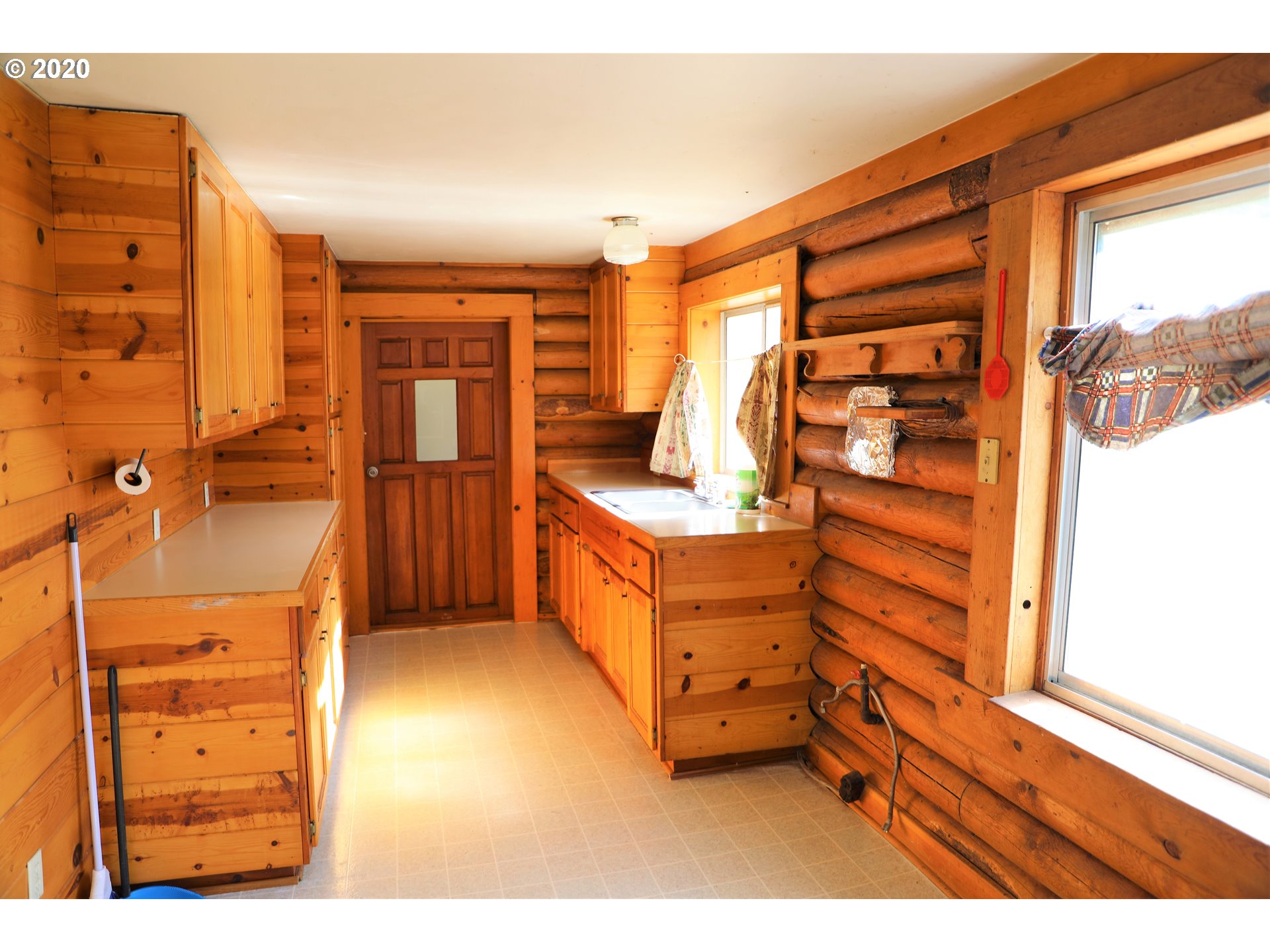 20345 Upper Cow Creek Road Azalea, OR 97410 - Photo 6 of 29 Gallery Image 6