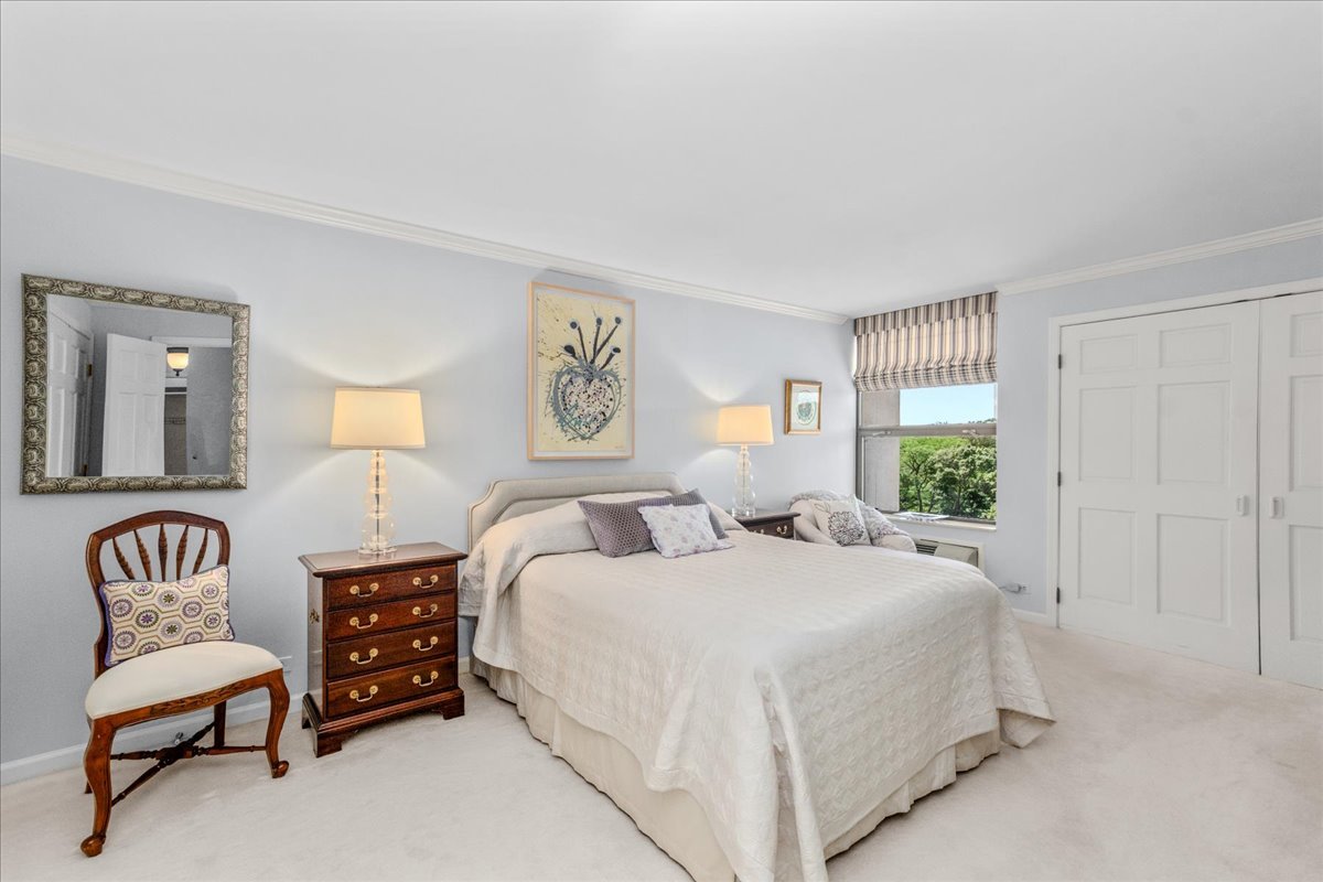 1500 Sheridan Road, Unit 6H Wilmette, IL 60091 - Photo 16 of 28