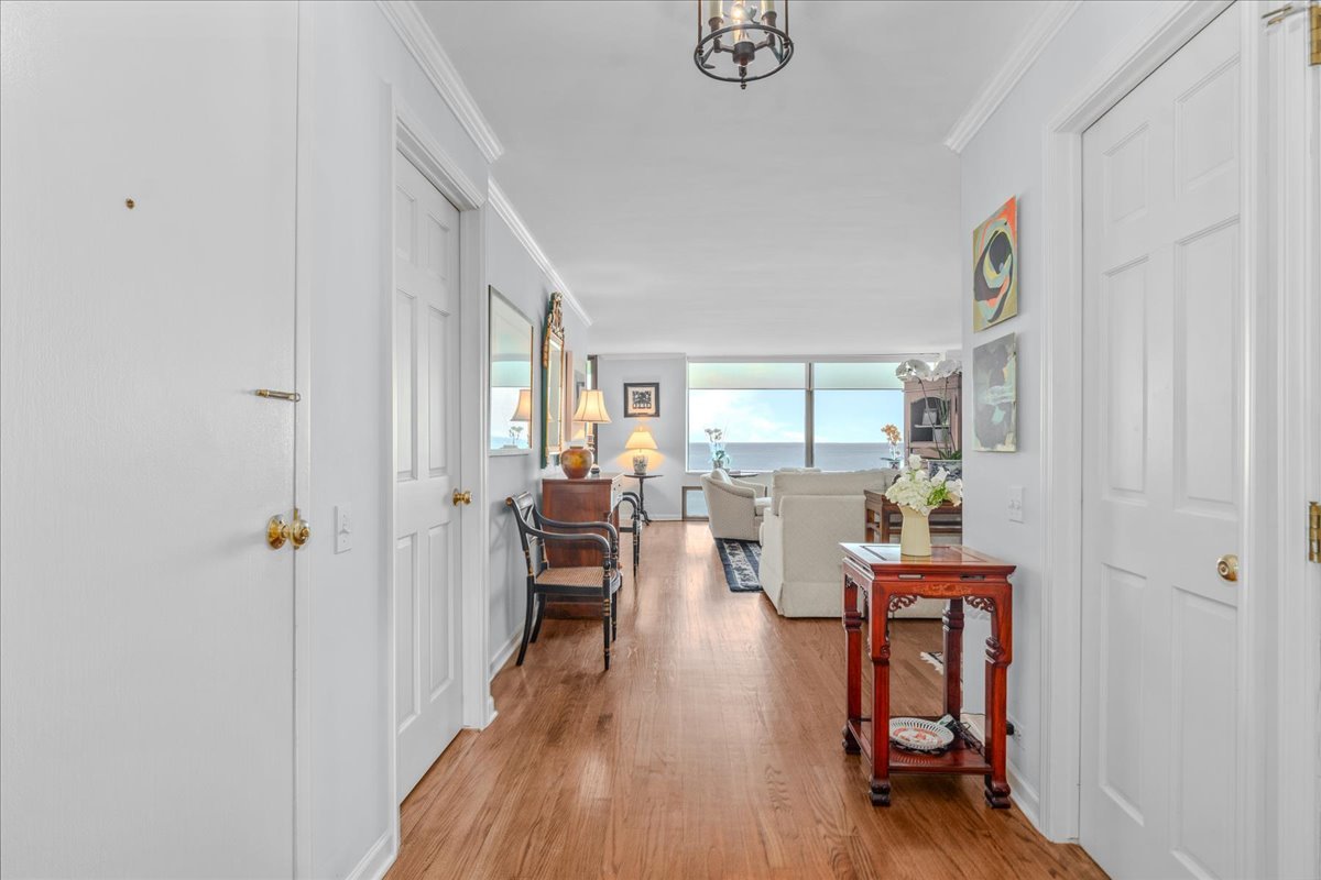 1500 Sheridan Road, Unit 6H Wilmette, IL 60091 - Photo 2 of 28