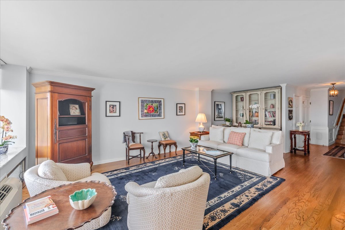 1500 Sheridan Road, Unit 6H Wilmette, IL 60091 - Photo 5 of 28