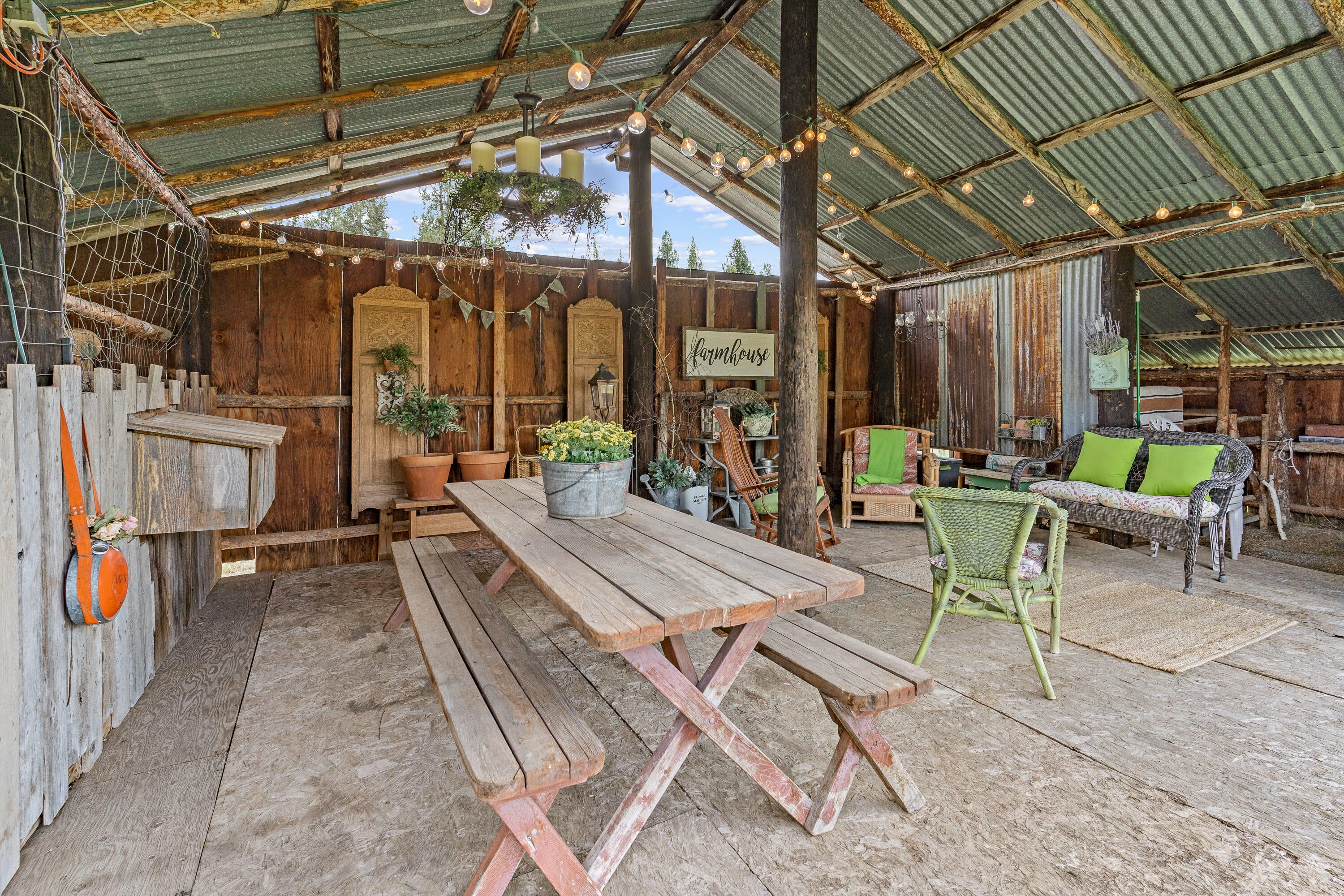 62760 Dixon Loop Bend, OR 97701 - Photo 41 of 69 38 haybarn