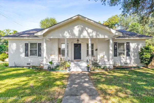 $224,900 | 400 North Hebert Avenue, Kaplan, LA 70548