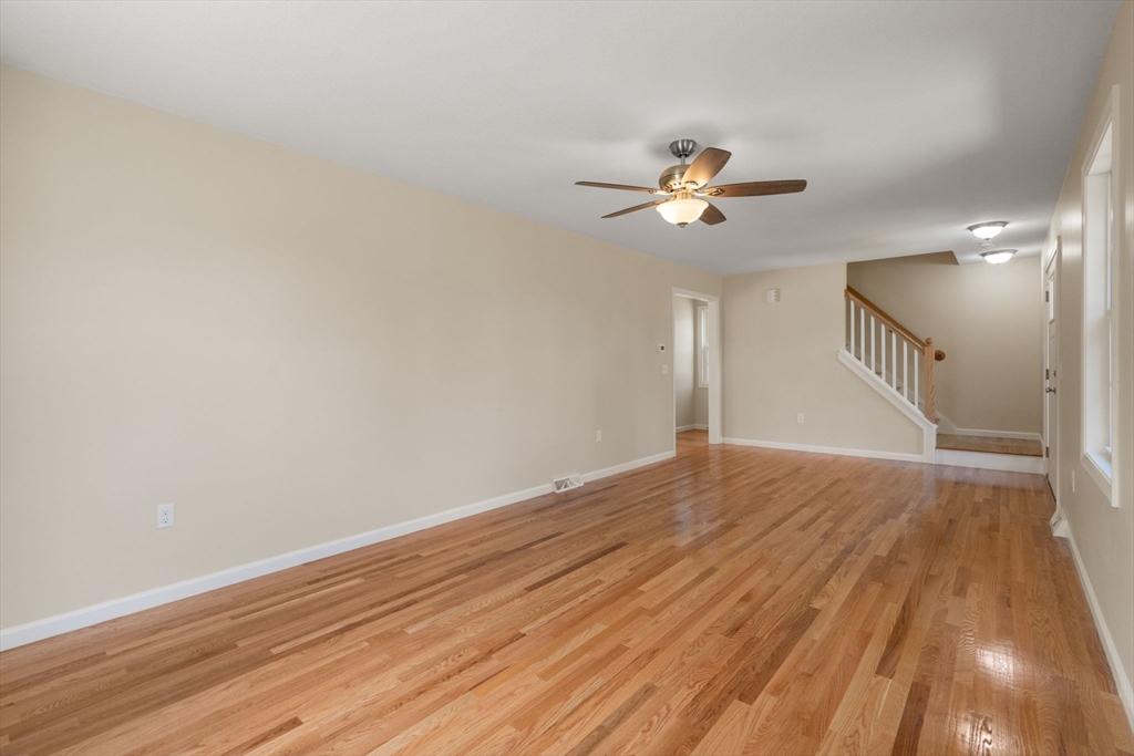 63 Hope Street Springfield, MA 01119 - Photo 3 of 36