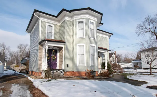 $214,900 | 527 East Mitchell Street, Kendallville, IN 46755