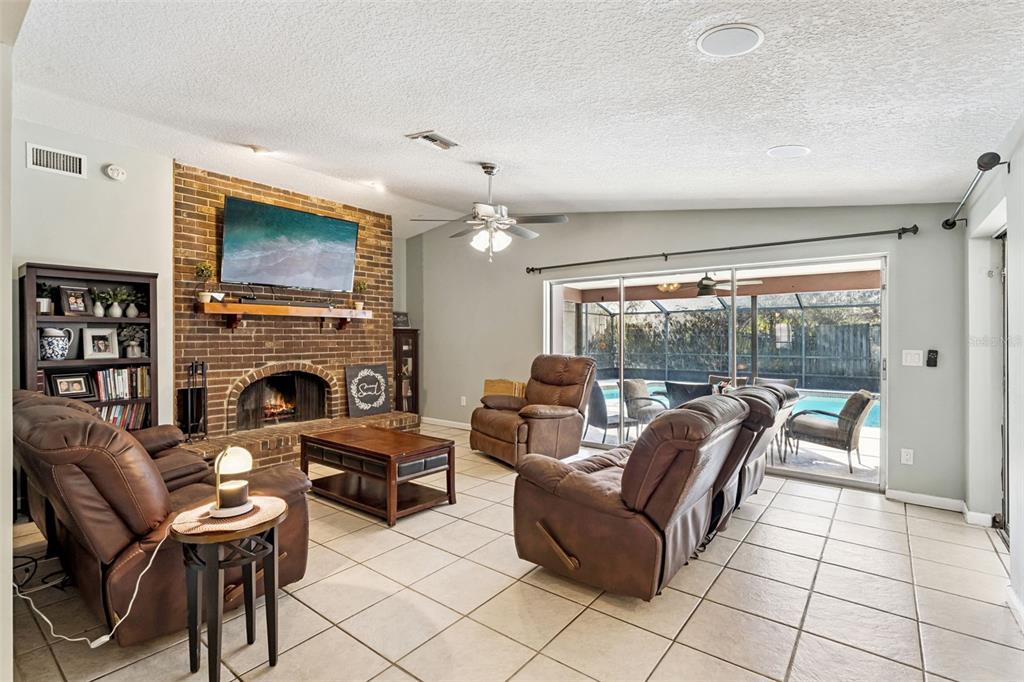 516 East Pineview Street Altamonte Springs, FL 32701 - Photo 14 of 34