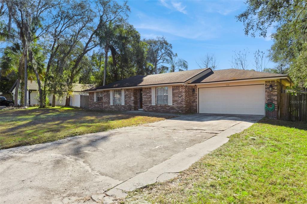 516 East Pineview Street Altamonte Springs, FL 32701 - Photo 2 of 34