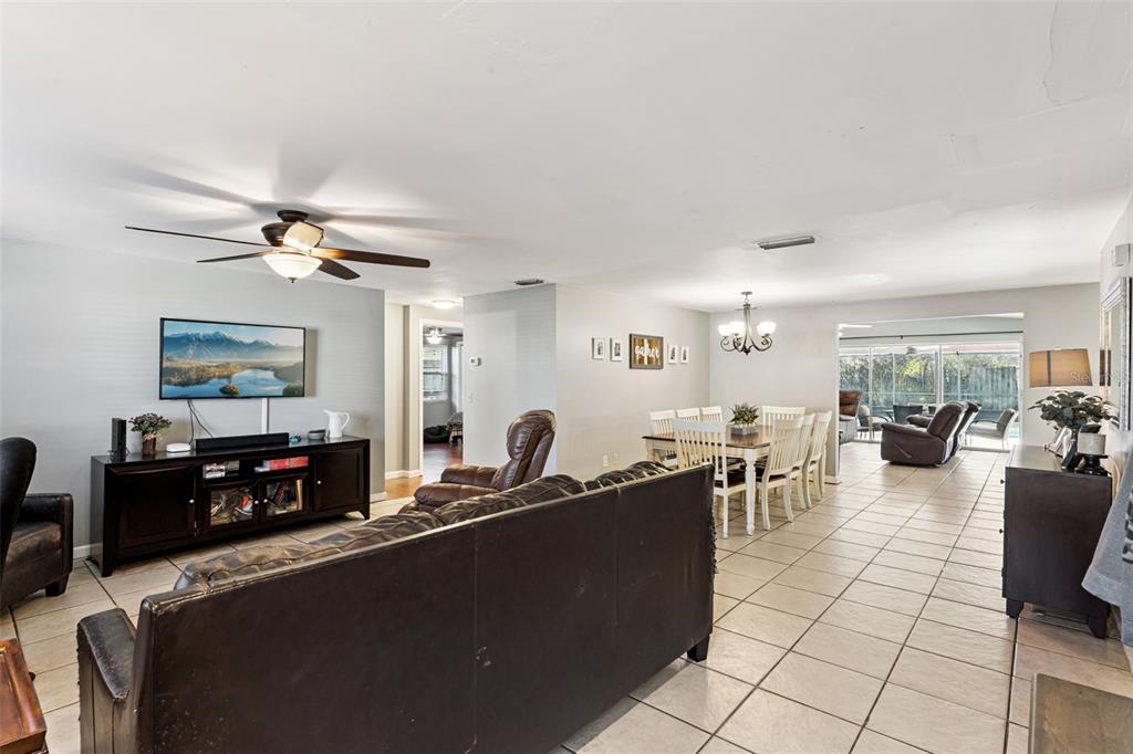 516 East Pineview Street Altamonte Springs, FL 32701 - Photo 4 of 34