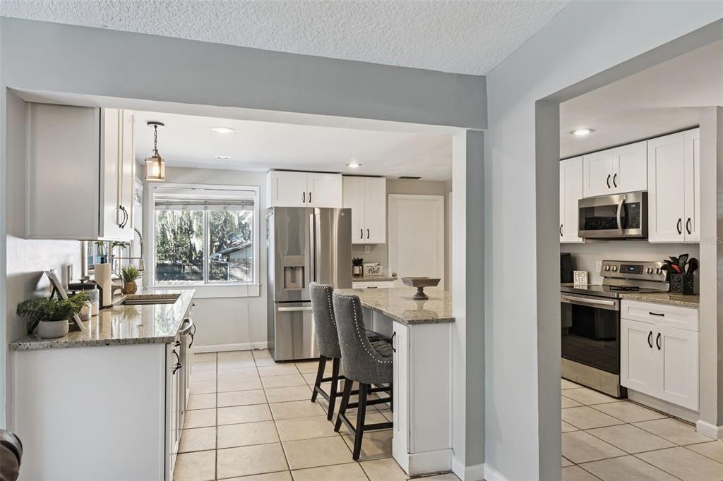 516 East Pineview Street Altamonte Springs, FL 32701 - Photo 9 of 34