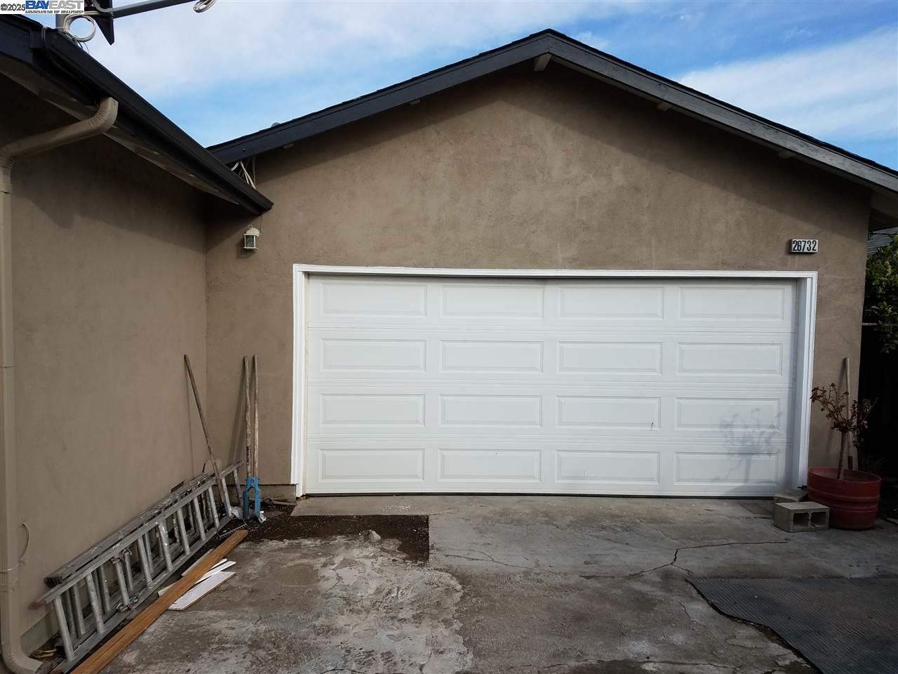 26732 Tyrrell Avenue Hayward, CA 94544 - Photo 3 of 22