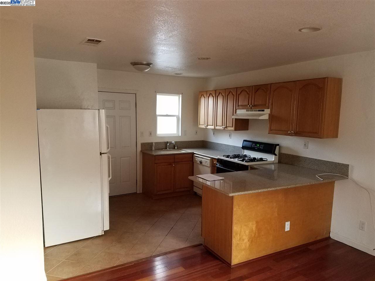 26732 Tyrrell Avenue Hayward, CA 94544 - Photo 6 of 22