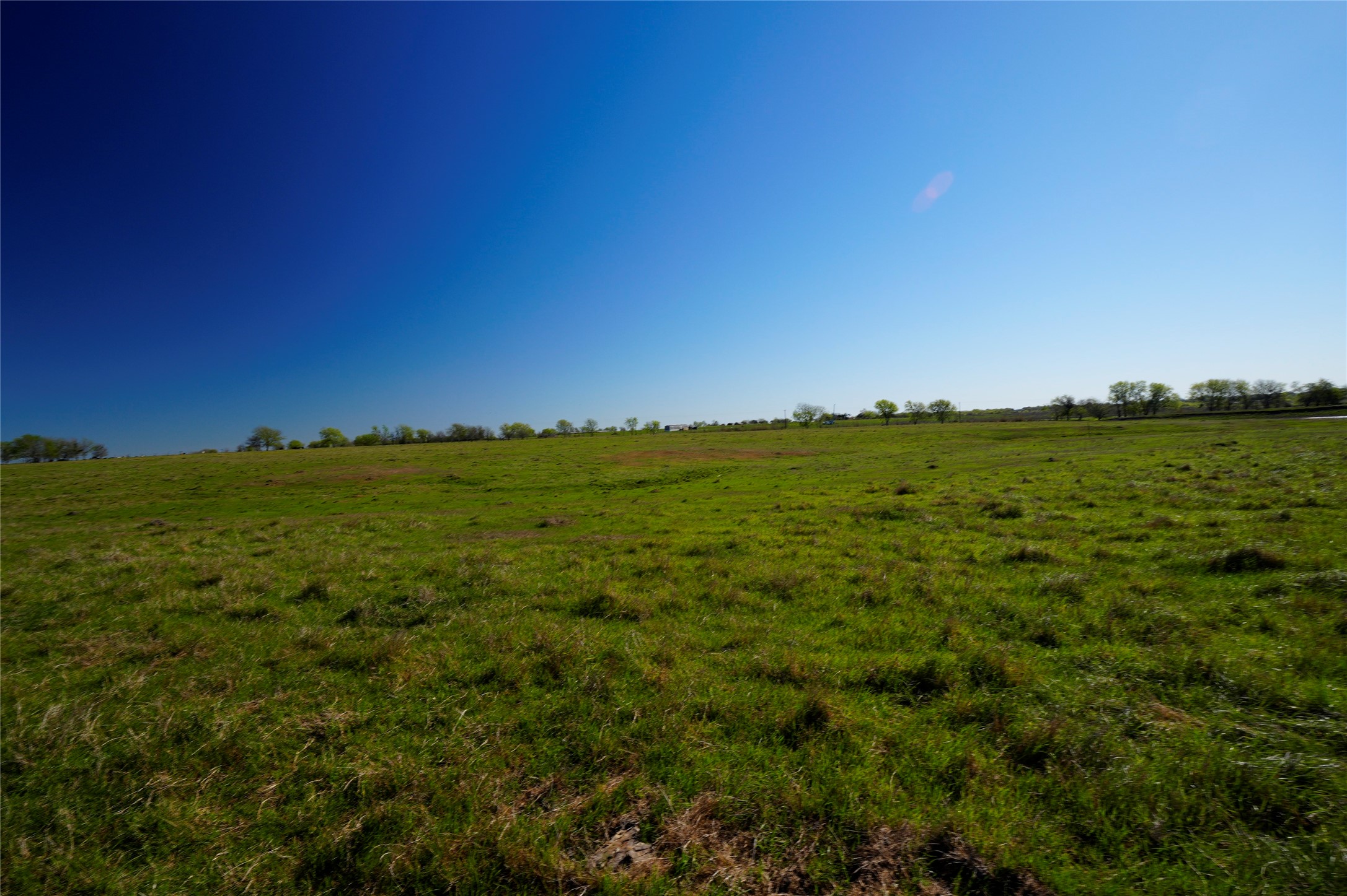 4 Falke-Heinrich Road Schulenburg, TX 78956 - Photo 1 of 16 a view of an ocean