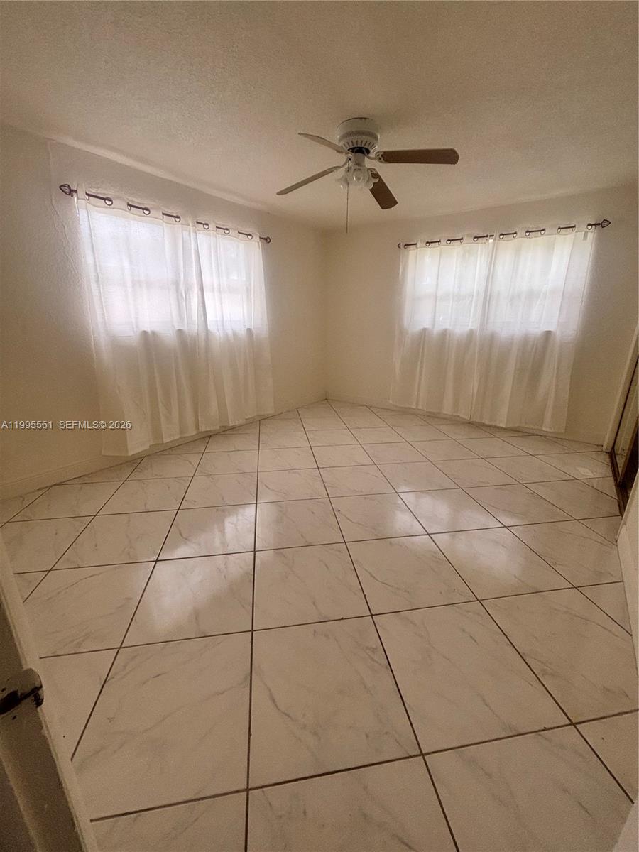839 South Highland Drive, Unit RIGHT Hollywood, FL 33021 - Photo 8 of 28 Photo 8