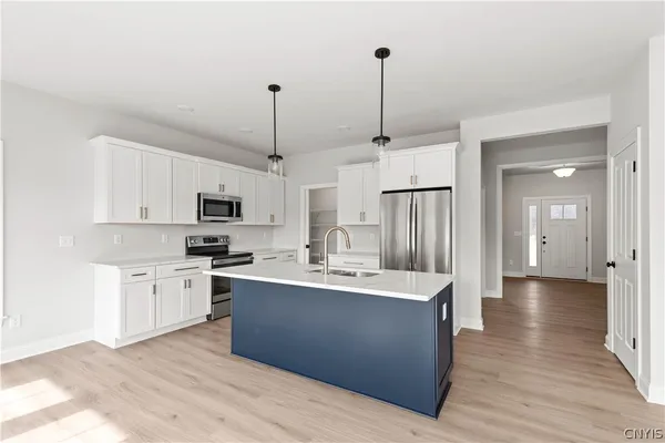 $575,900 | 103 Terwillager Lane, Manlius, NY 13116