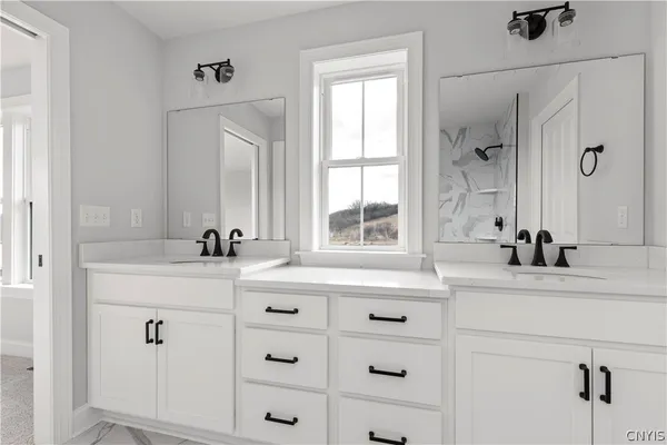 $575,900 | 103 Terwillager Lane, Manlius, NY 13116