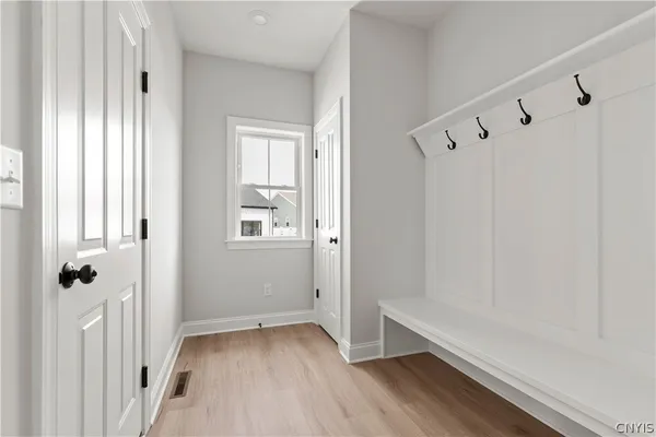 $575,900 | 103 Terwillager Lane, Manlius, NY 13116