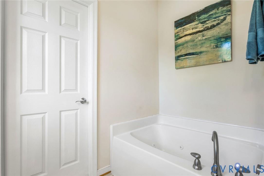 13532 Baycraft Terrace Midlothian, VA 23112 - Photo 18 of 28 a bathroom with a tub